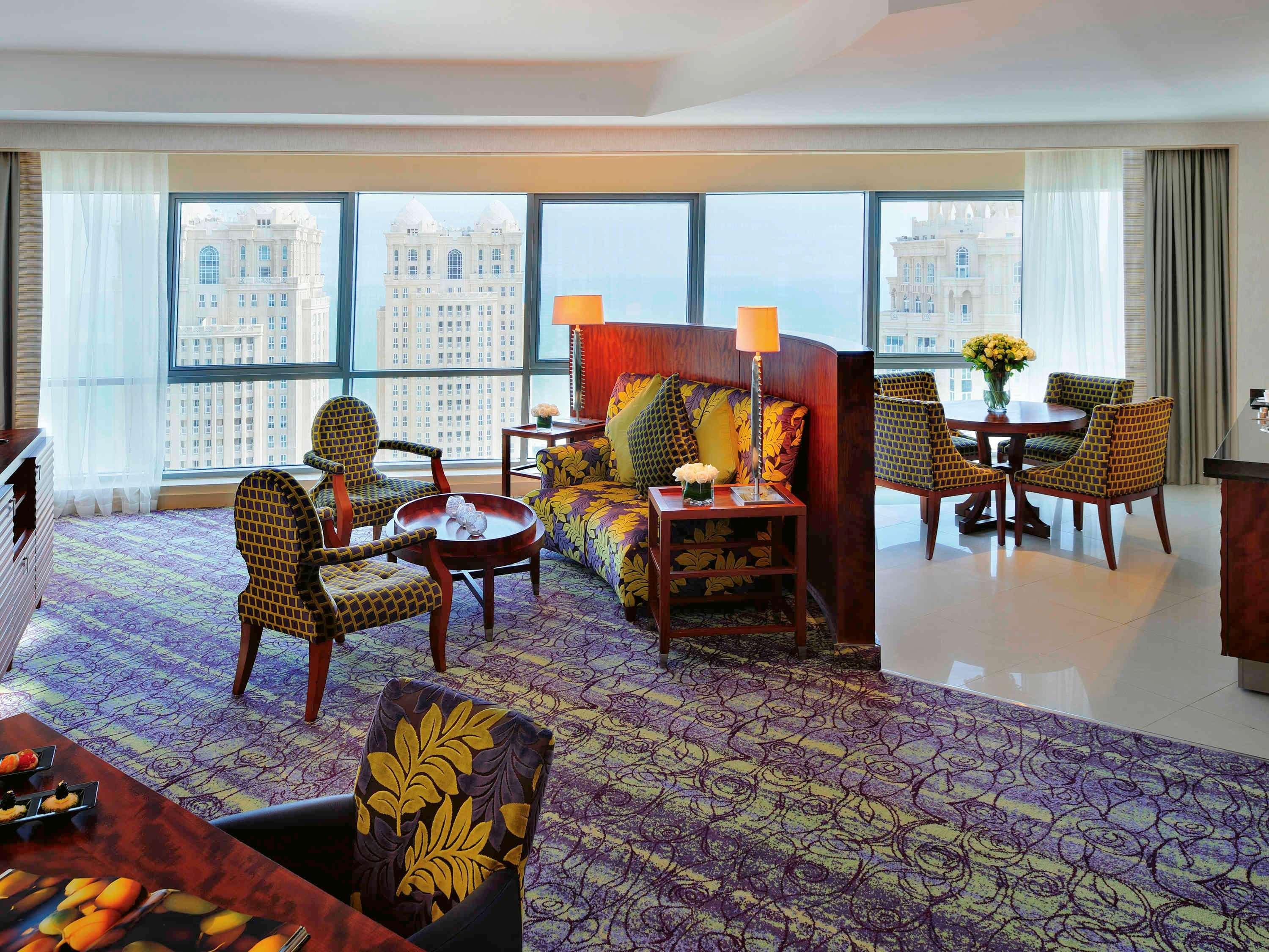 Qabila Westbay Hotel By Marriott Doha Luaran gambar A suite at the hotel