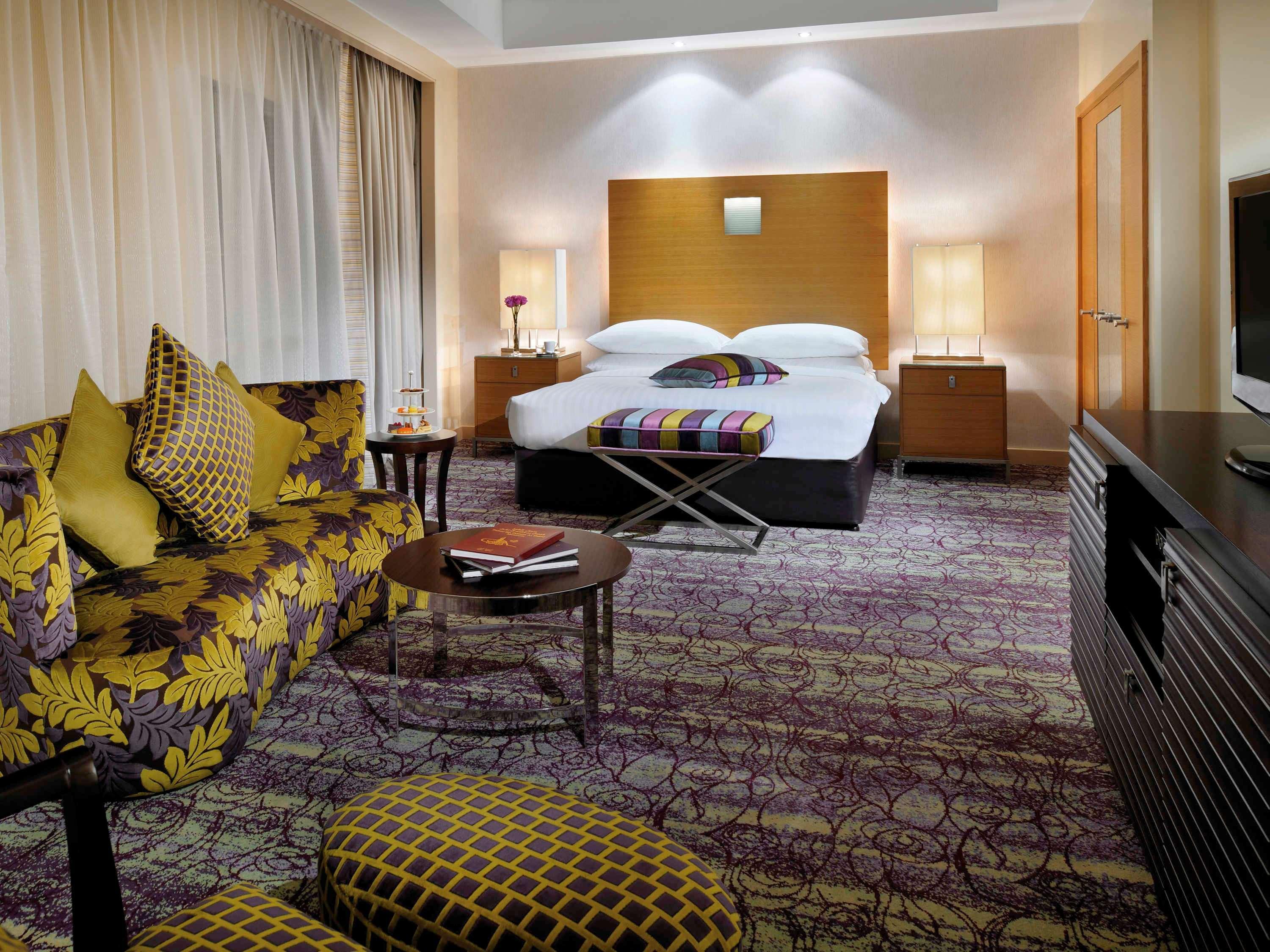 Qabila Westbay Hotel By Marriott Doha Luaran gambar A suite at the hotel