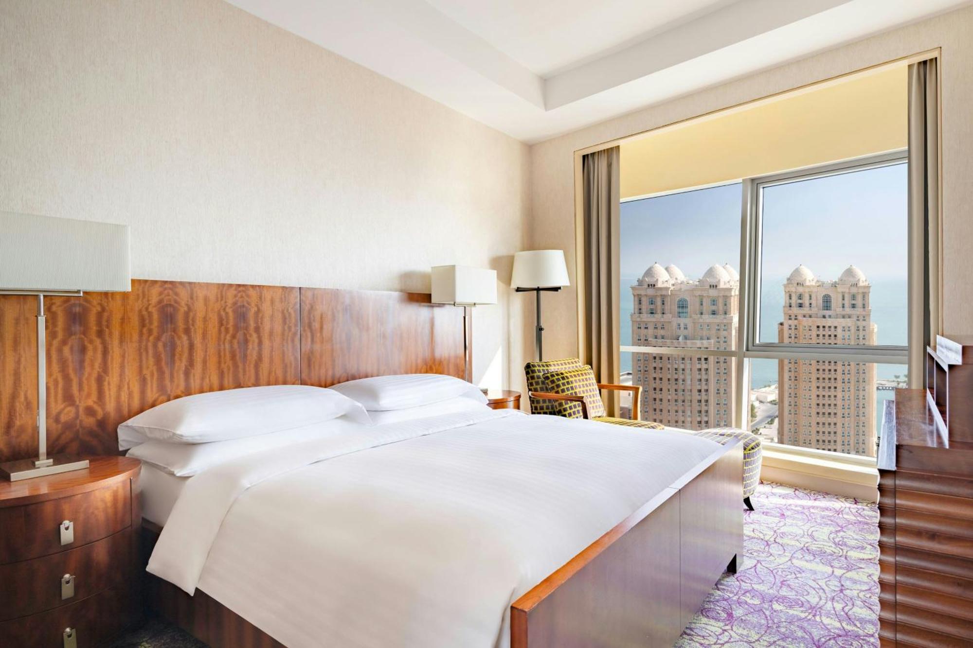 Qabila Westbay Hotel By Marriott Doha Luaran gambar A bedroom at the Jumeirah Atlantis